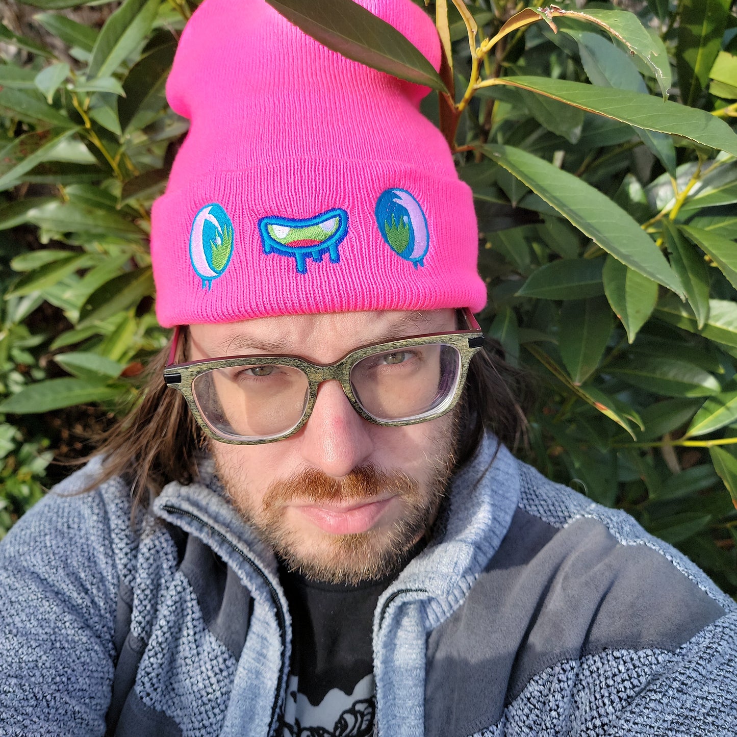 Derpy Face - Pom-Pom Beanie Neon Pink